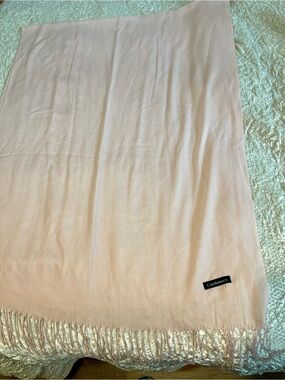 Soft Cashmere Fringe Scarf in Pale Pink